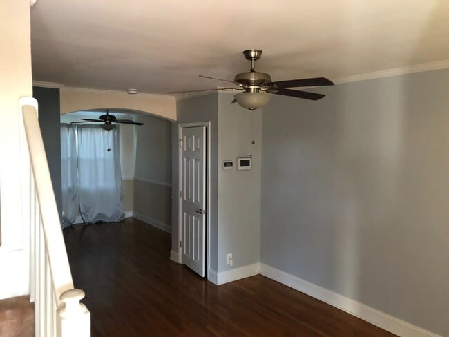 Building Photo - *COMING SOON* Beautiful, Spacious Townhome...