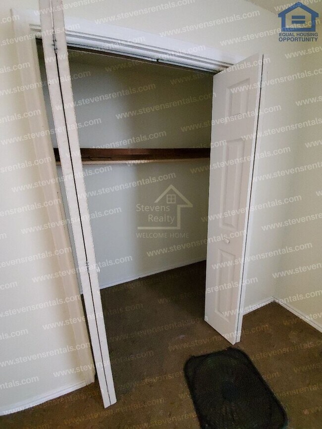 Foto del edificio - 2111 NW Lindy Ave