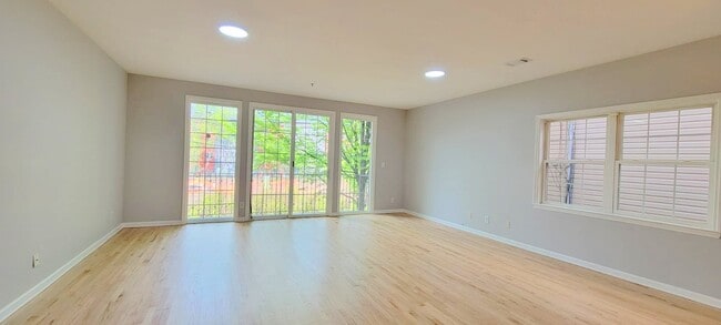 Building Photo - 175-177 Manchester Pl
