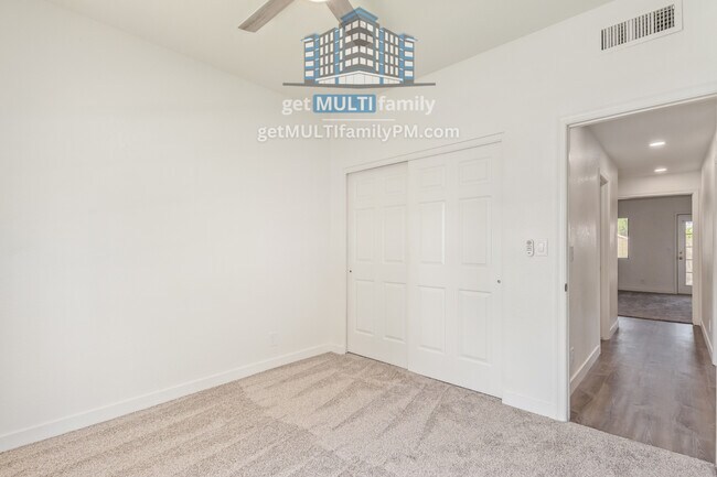 Building Photo - 234 N Heritage Dr