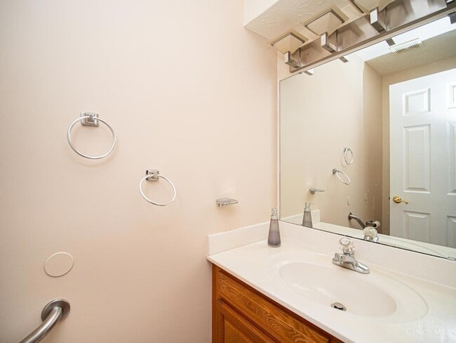 Building Photo - 2515 Ravine St