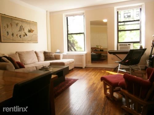 Building Photo - 211 W 101st St