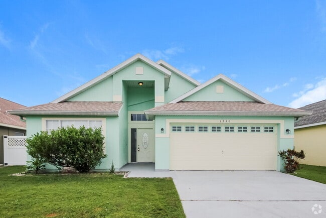 Building Photo - 1340 Sierra Cir