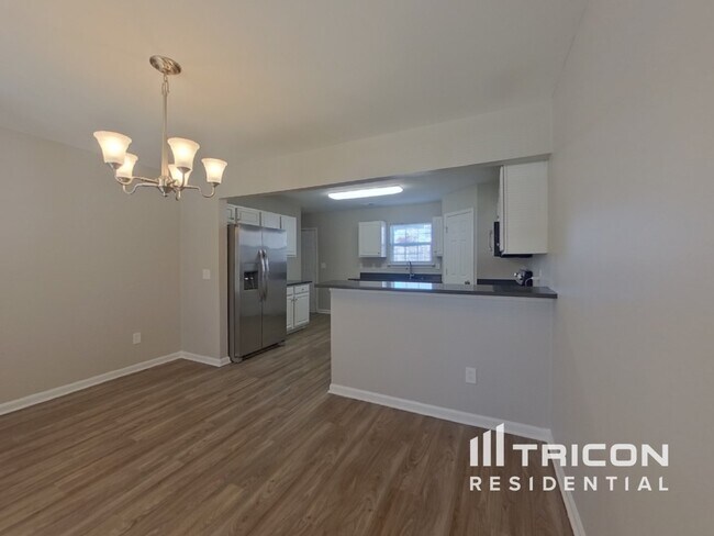 Building Photo - 1312 Crandon Dr