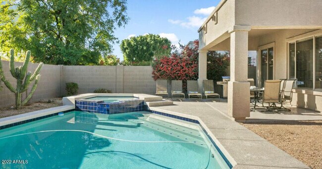 Foto del edificio - 7725 E Journey Ln