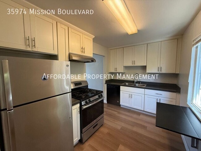 Building Photo - 35974 Mission Blvd