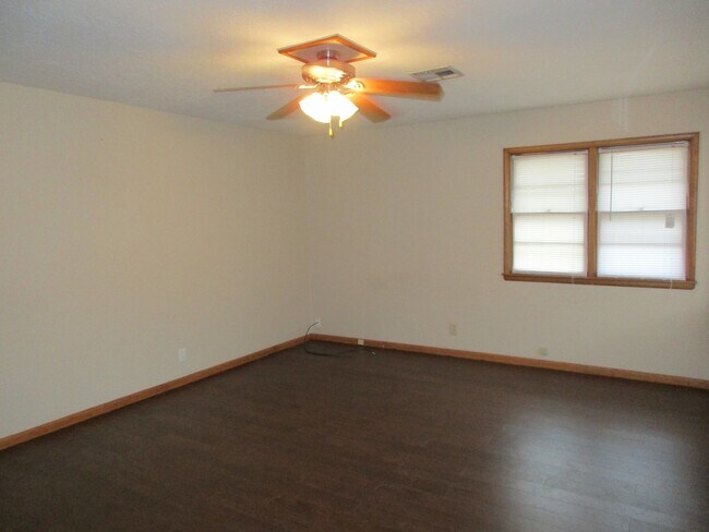 Foto del edificio - Clean, Updated & Ready for You!!!