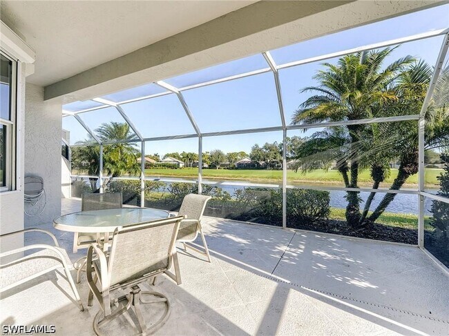 Foto del edificio - 8529 Fairway Bend Dr