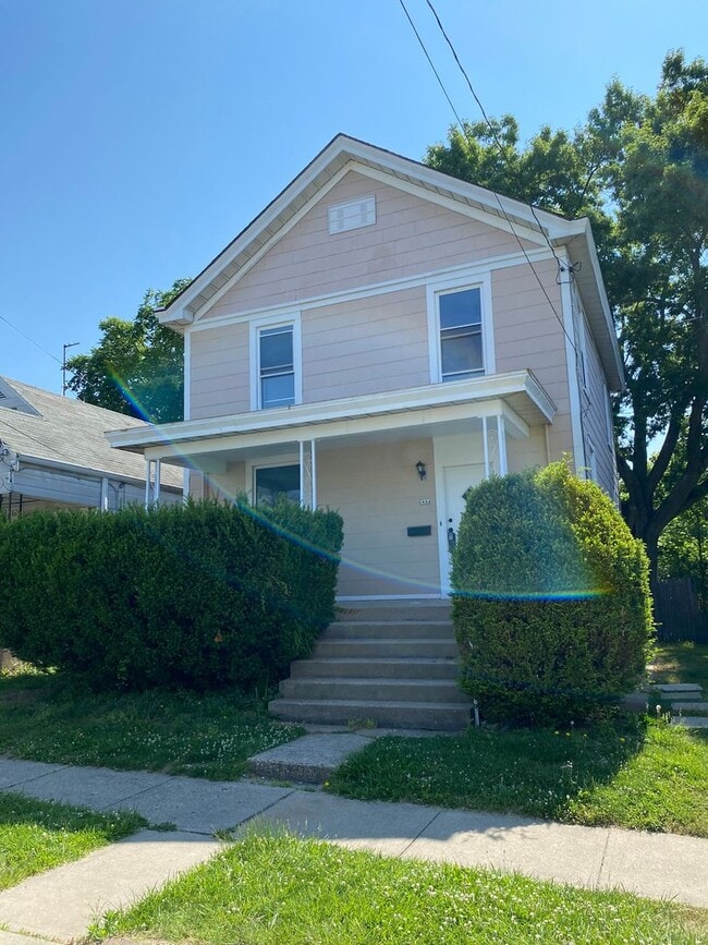 Building Photo - 6834 Betts Ave