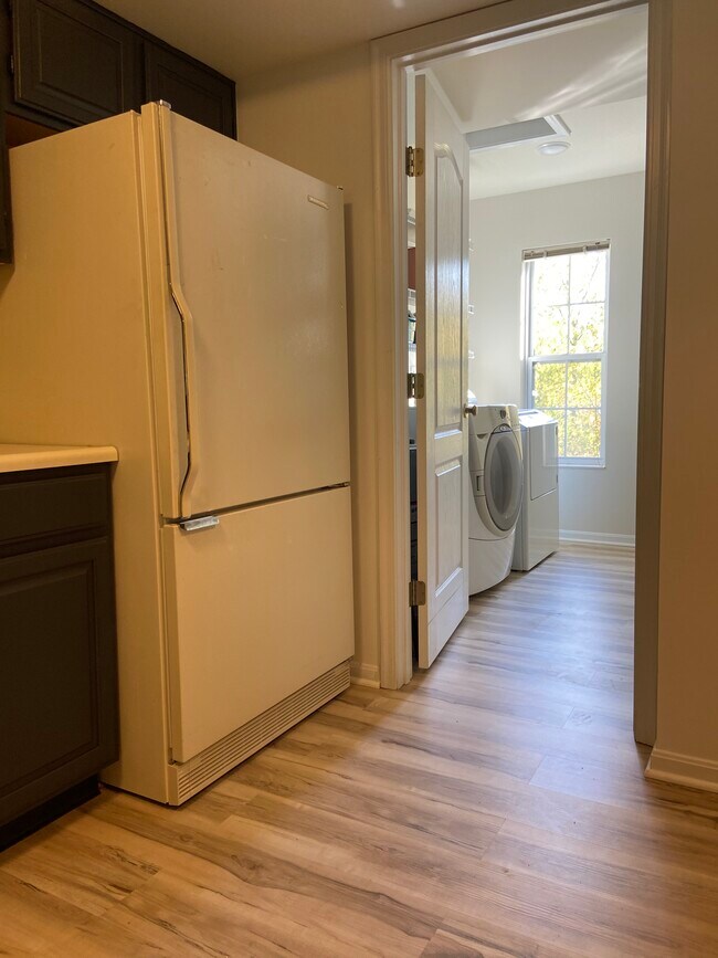 Foto del edificio - 5355 Cooper Rd