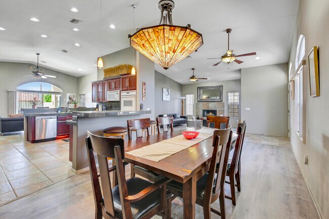 Foto del edificio - 67235 Garbino Rd