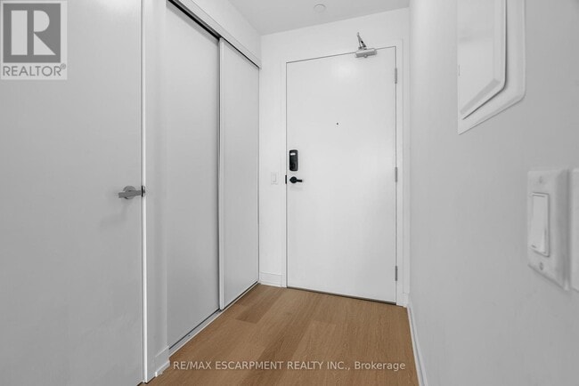 Building Photo - 3883 Quartz Rd