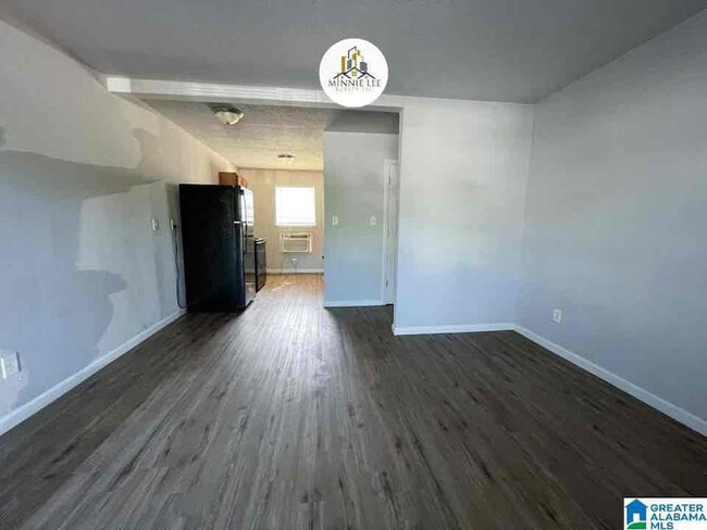Building Photo - 1609 6th St N