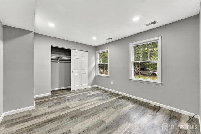 Foto del edificio - 5 Pelmont Pl