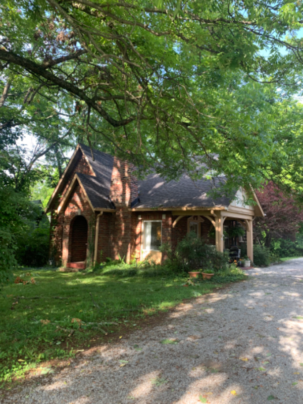 Building Photo - 1401 Riverside Dr