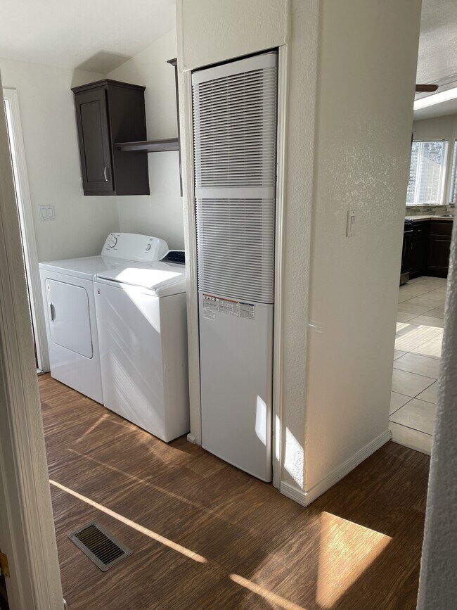 Building Photo - 2+ Bedroom Rental in Benson