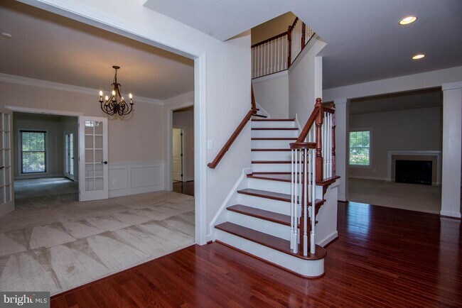 Building Photo - 6656 Kerns Rd