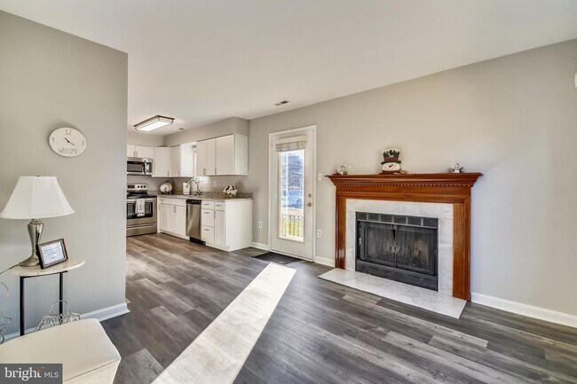 Photo - 14324 S Shore Ct House