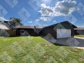 Building Photo - 804 Ranchoak Dr