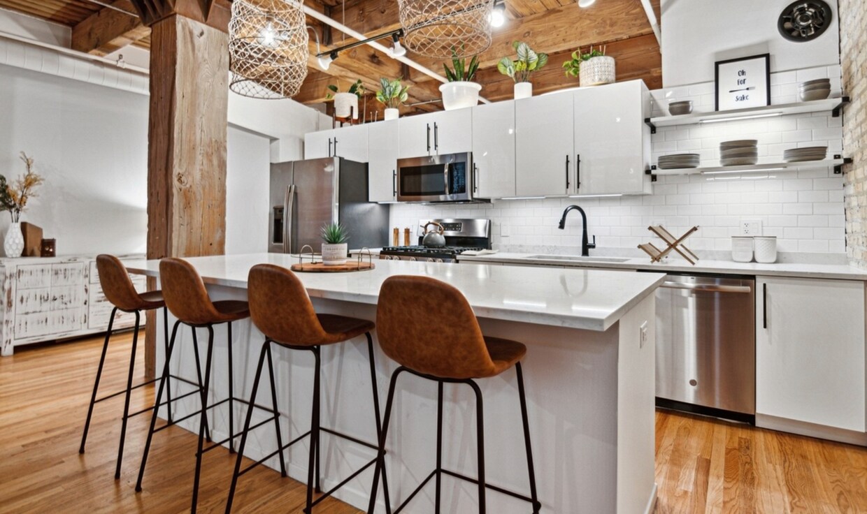 Foto principal - 375 W Erie St