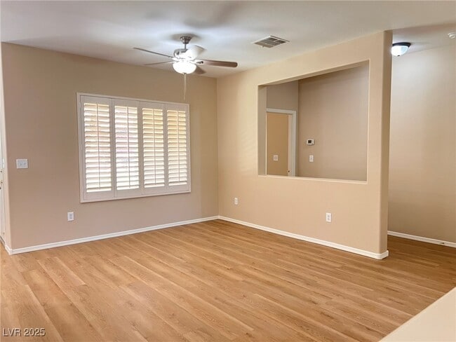 Foto del edificio - 2151 Desert Woods Dr