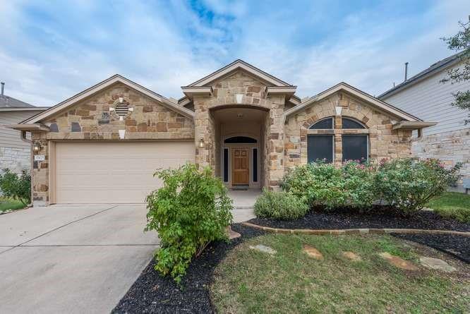 Foto principal - 11425 Running Brush Ln