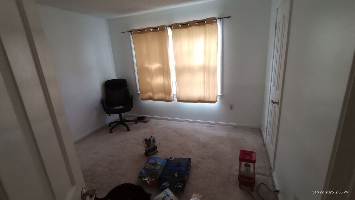 Foto del edificio - 5700 Deer Pond Rd