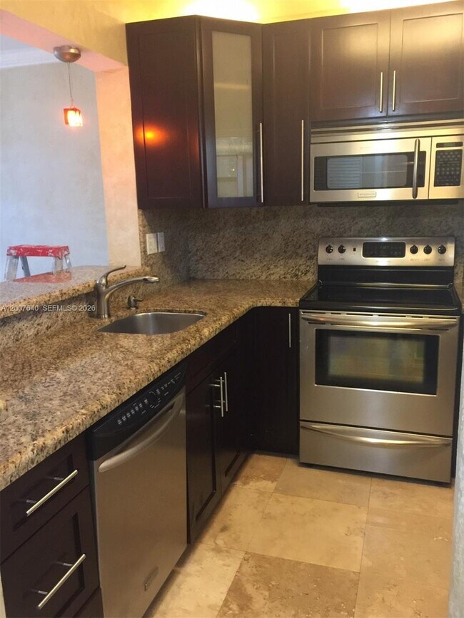 Foto del edificio - 10825 SW 112th Ave