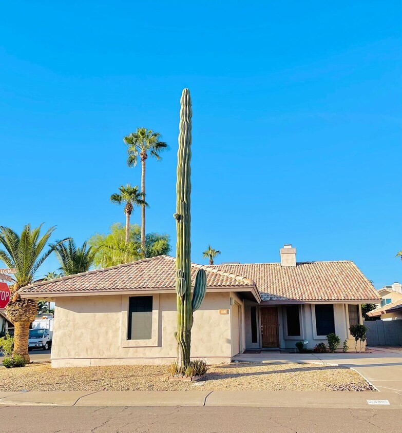 COMING SOON! ADORABLE 3 BEDROOMS/ 2BATHS SINGLE LEVEL HOME!! - COMING SOON! ADORABLE 3 BEDROOMS/ 2BATHS SINGLE LEVEL HOME!!