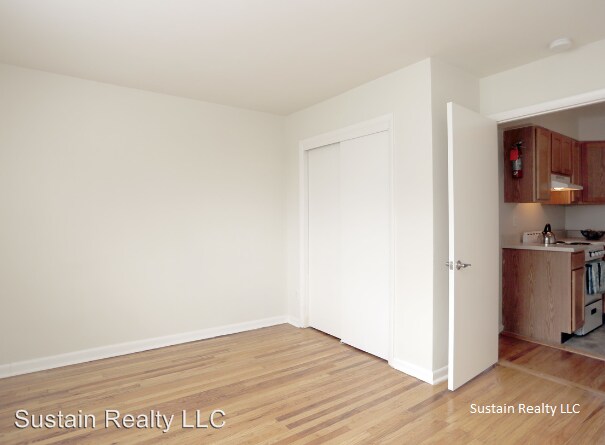 Foto del edificio - 1528 Elmwood Ave