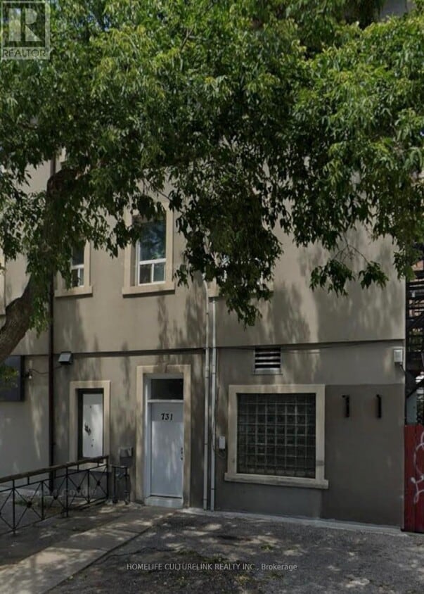 Primary Photo - 731-731 Broadview Ave