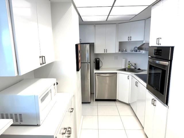 Building Photo - 3800 Galt Ocean Dr