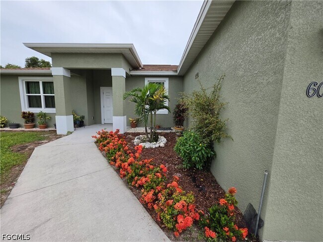 Foto del edificio - 6004 Pecan Cir