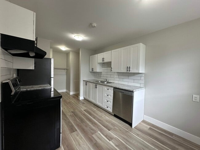 Building Photo - 12015 82 St NW