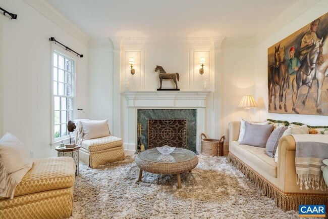 Building Photo - 585 Ragged Mountain Dr