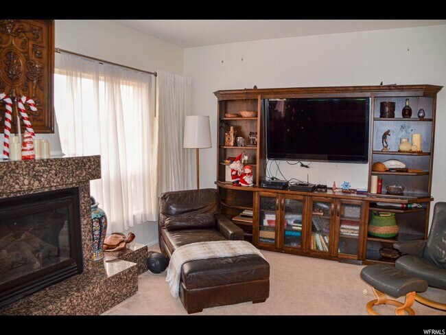 Foto del edificio - 1795 S Laurelhurst Dr