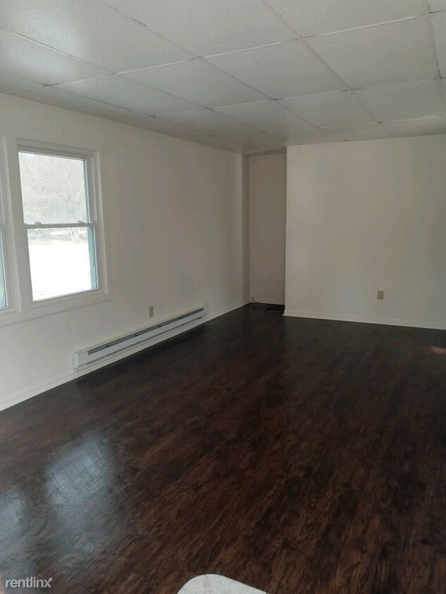 Primary Photo - 2 br, 1 bath Duplex - 808 Commercial St