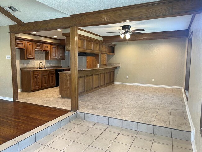 Foto del edificio - 7614 Linden St