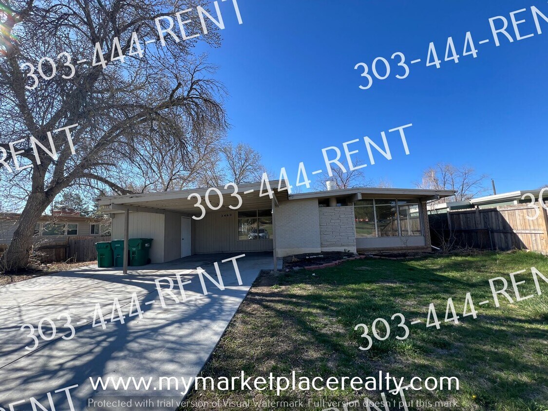 Foto principal - 3 Bedroom and 1.5 Bathrooms in Ranch Style...