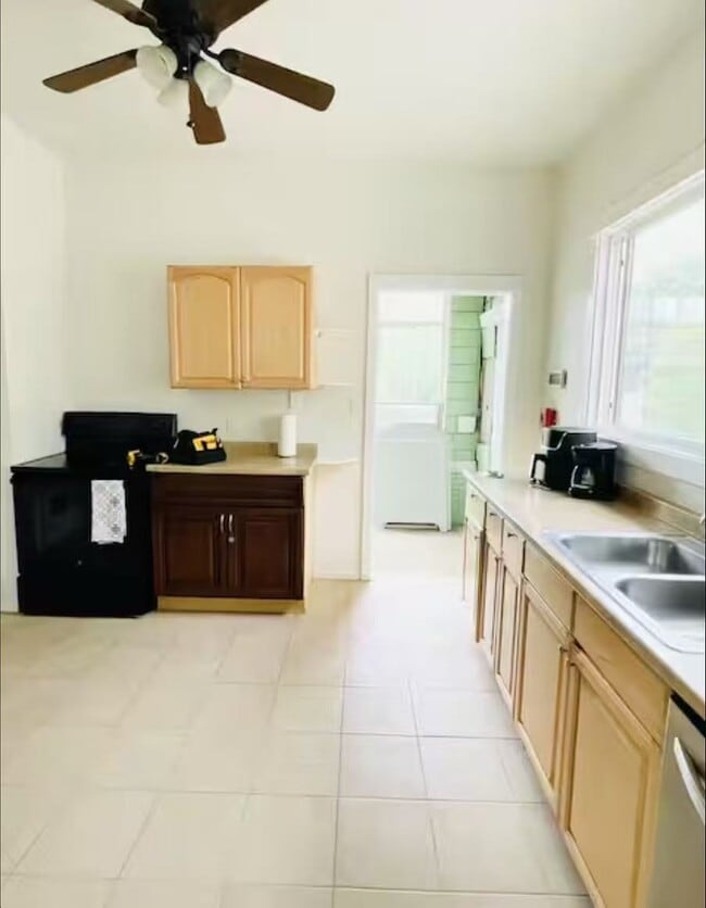 Foto del edificio - 10216 NE 183rd St