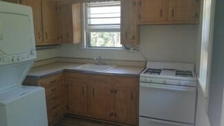 Building Photo - 52 Raymond St