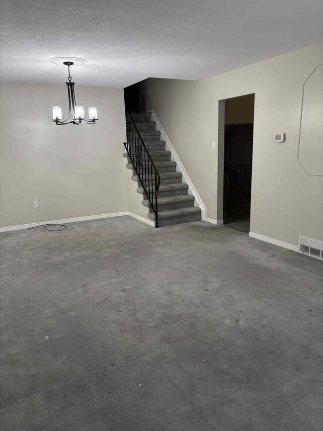 Building Photo - 286 Trudeau Dr