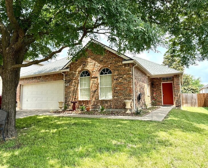 Foto principal - 9724 Windburn Dr