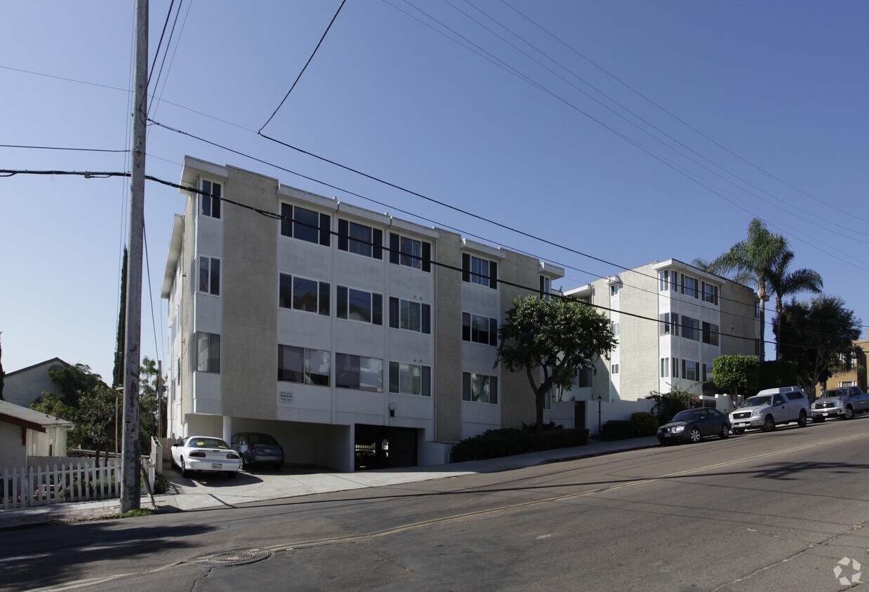 Primary Photo - Horizon House