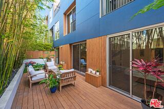 Building Photo - 855 Croft Ave