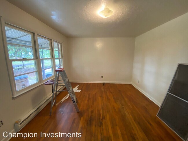 Foto del edificio - 3 br, 1 bath House - 2066 Cottonwood Dr