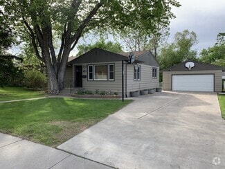 Building Photo - 624 Carol Dr