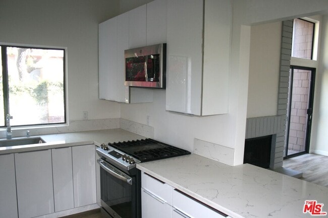 Building Photo - 4561 Alla Rd