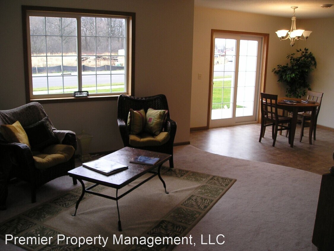 Foto del edificio - 3 br, 1.5 bath House - 2461 42nd Ave S