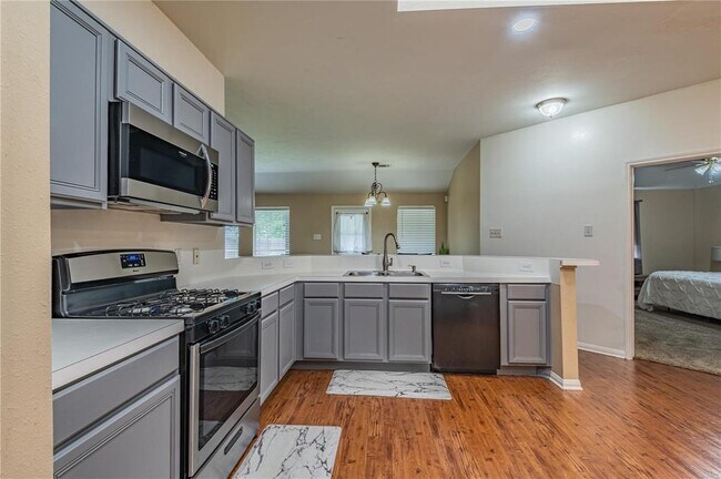 Building Photo - 3002 Summerfield Ridge Ct